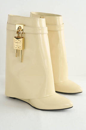 Boots à boucles Givenchy Shark Beige