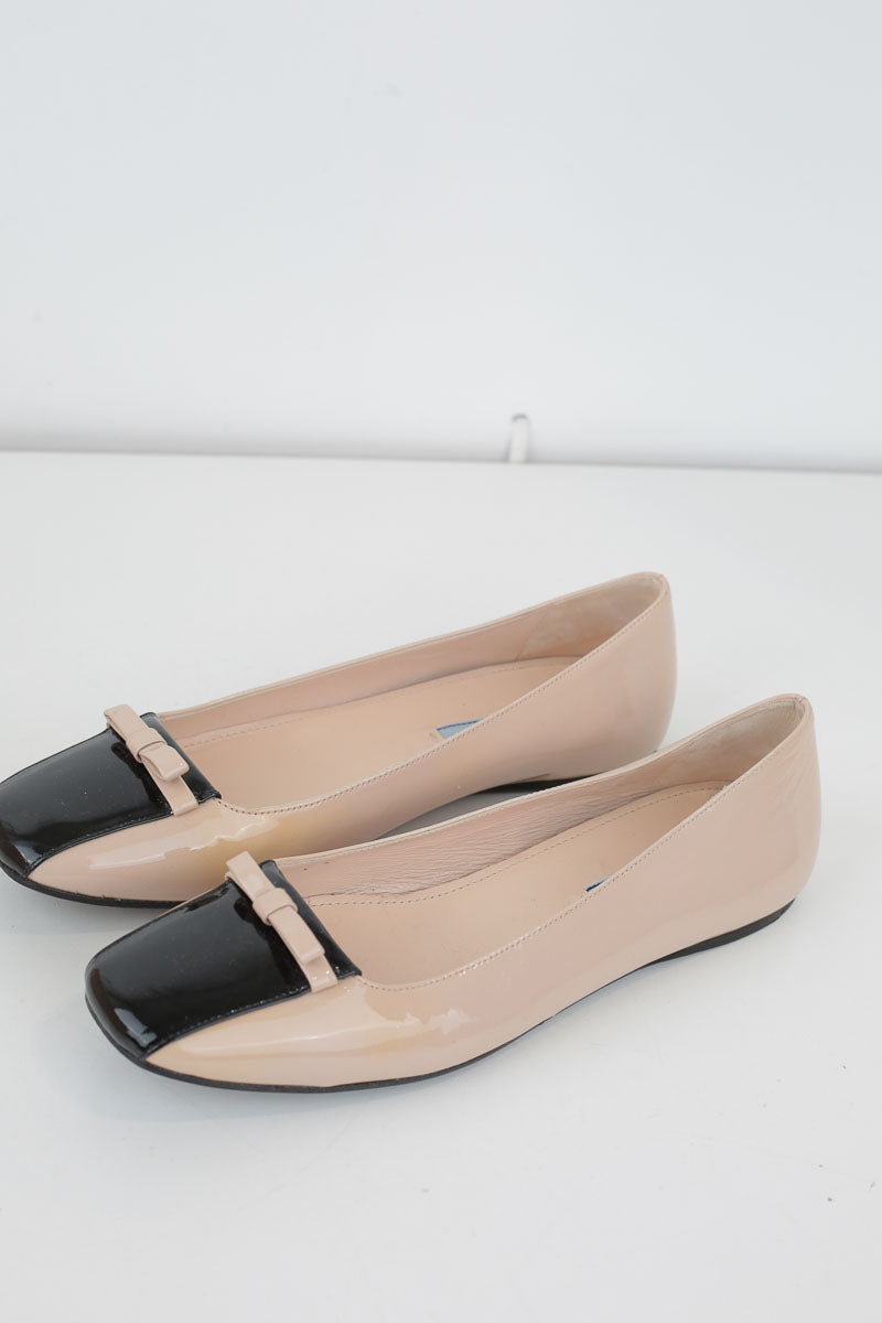 Ballerines en cuir verni