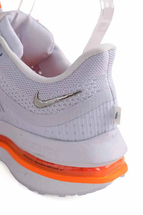 Baskets basses Nike Bleu en Tissu