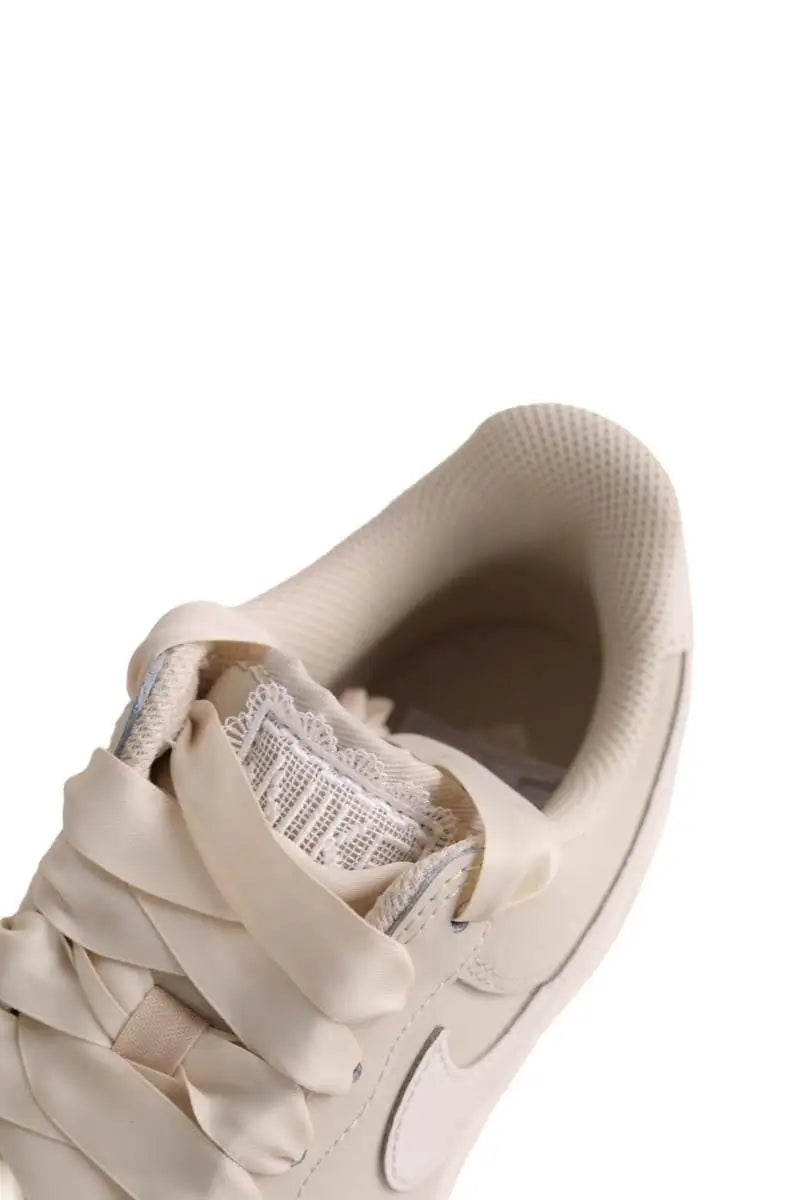 Baskets Nike Beige en Cuir