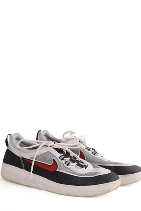 Baskets basses Nike Gris en Tissu