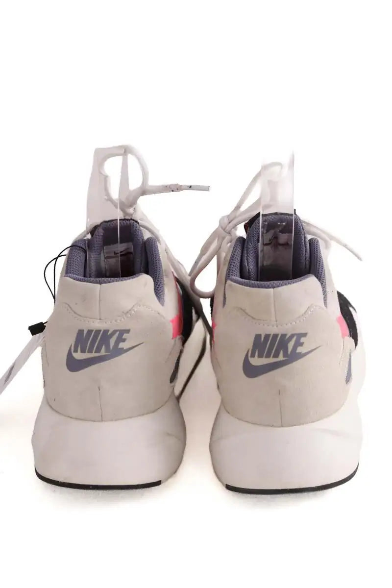 Baskets basses Nike Blanc en Tissu