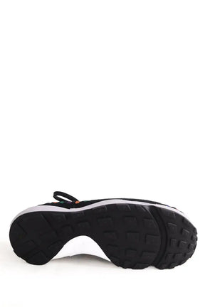 Baskets basses Nike Noir en Daim