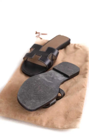 Sandales Oran Hermès ORAN Noir en Cuir