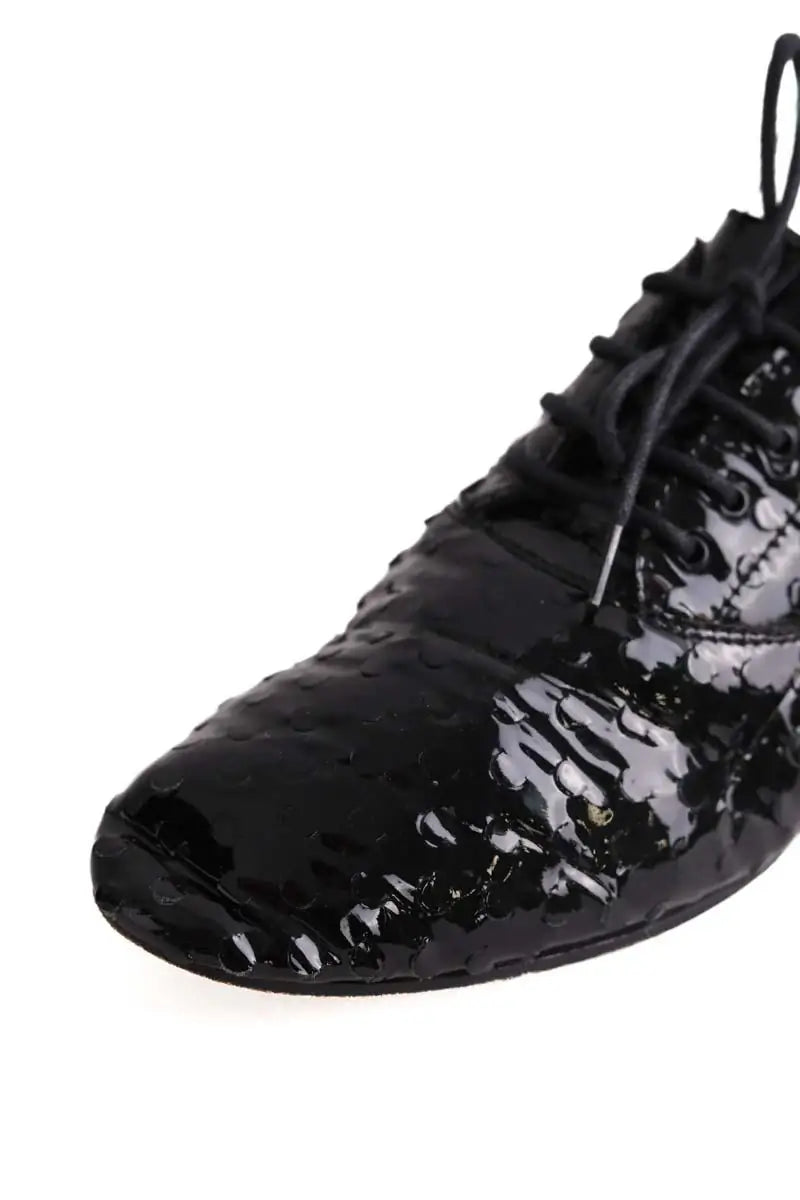 Chaussures à lacets Saint Laurent Noir en Cuir verni