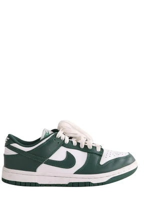 Baskets Nike Vert en Cuir, taille 36 - Seconde Main