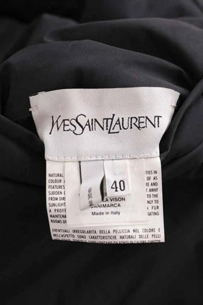 Manteau Yves Saint Laurent Gris en Fourrure