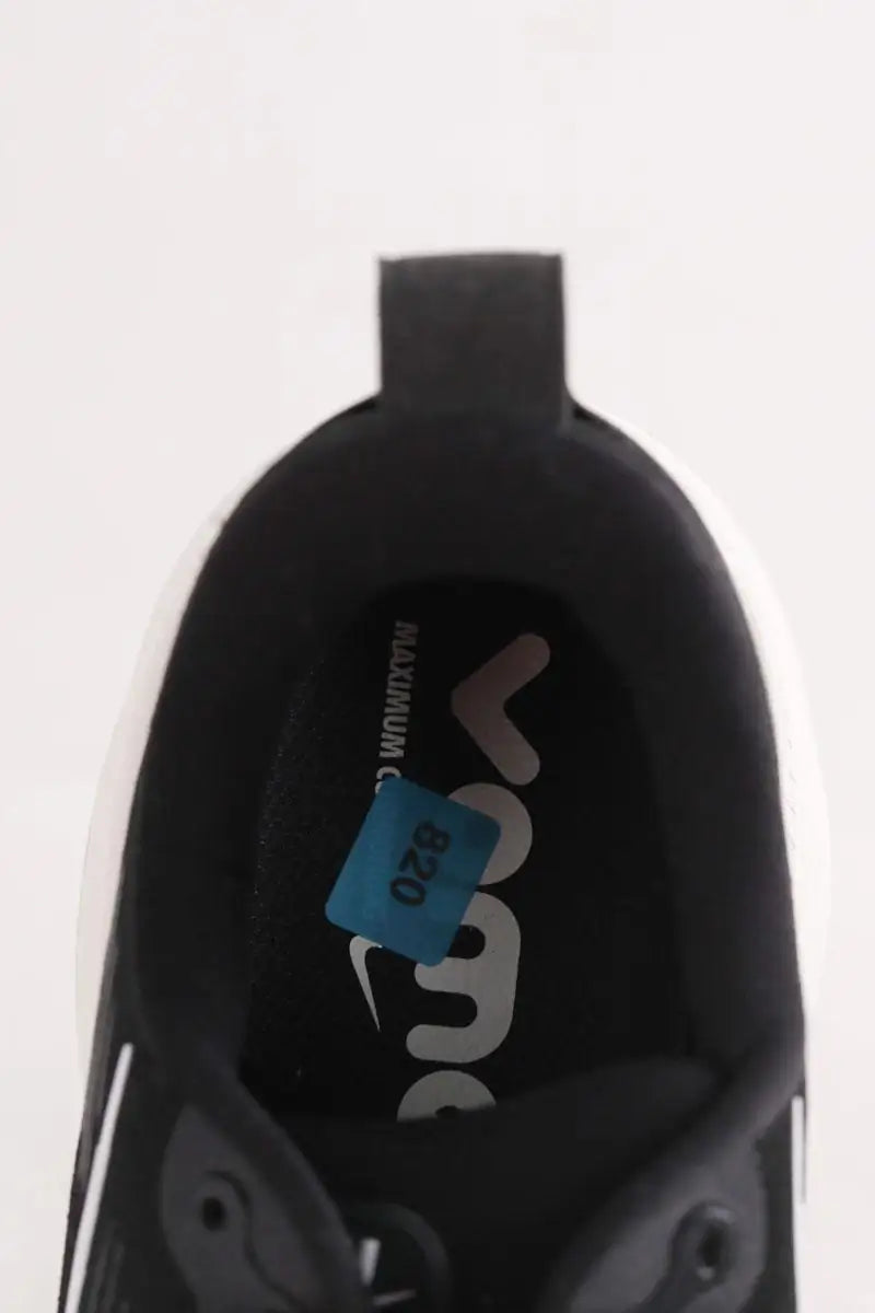 Baskets basses Nike Noir en Tissu