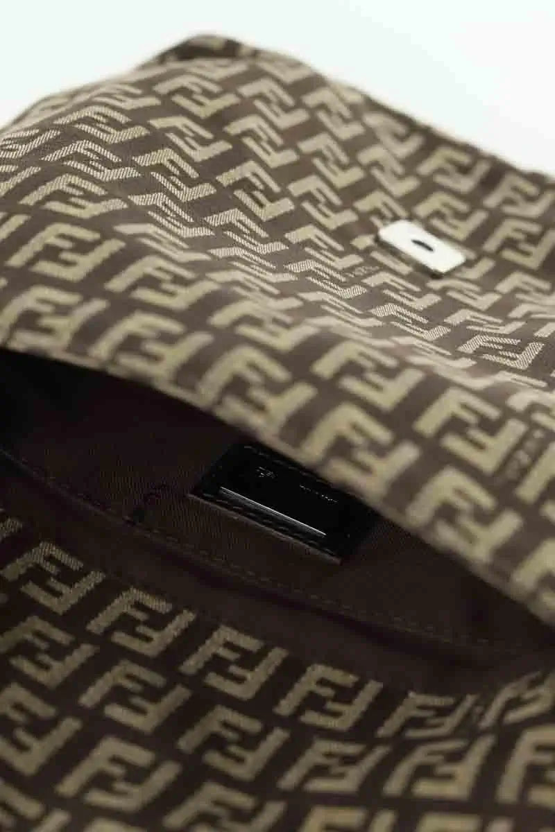 Sac à bandoulière Fendi Marron en Tissu