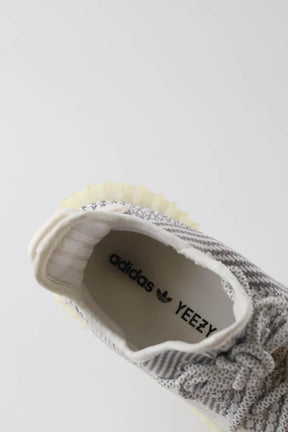 Baskets Yeezy Boost 350 V2 Gris