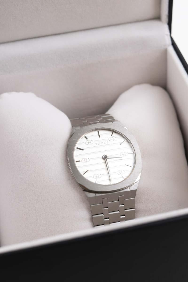 Montre Gucci de seconde main pour Femme