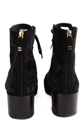 Boots à lacets Chanel Noir en Daim