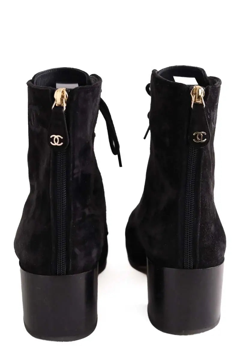 Boots à lacets Chanel Noir en Daim