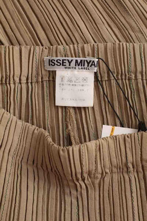 Droit Issey Miyake  Beige
