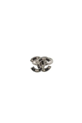 Bague logo CC pierres et strass Chanel Gris en Métal, taille S - Seconde Main