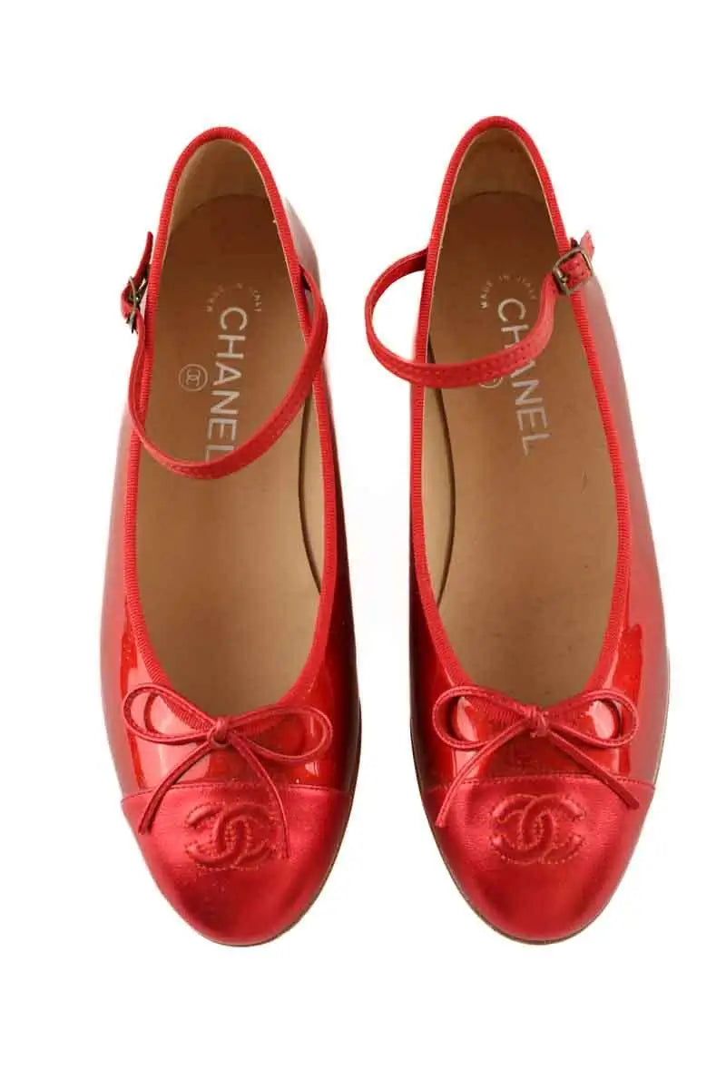 Ballerines Chanel Rouge en Cuir
