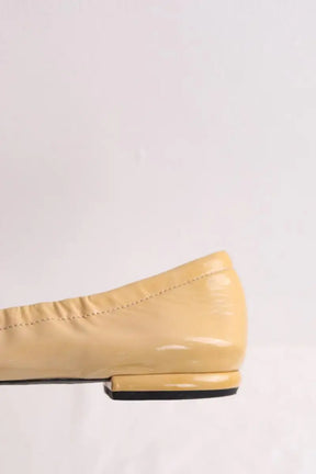 Ballerines Prada Beige en Cuir