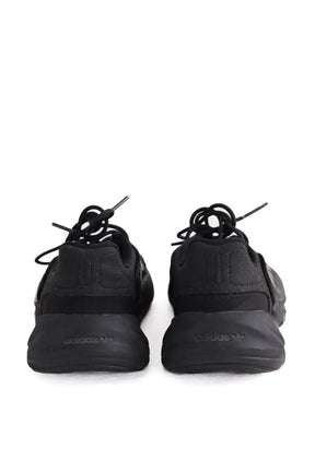 Baskets Adidas Noir en Tissu