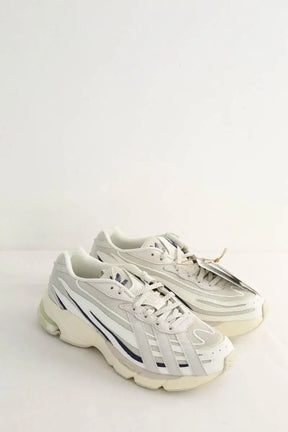 Baskets Adidas Orketro Gris en Cuir