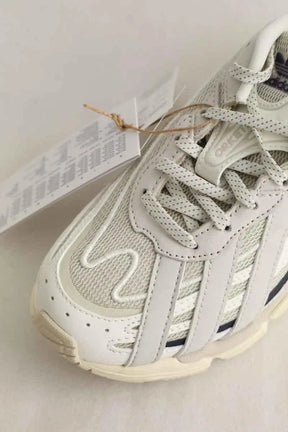 Baskets Adidas Orketro Gris en Cuir