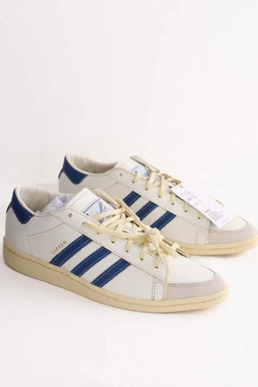 Baskets basses Adidas Blanc en Caoutchouc