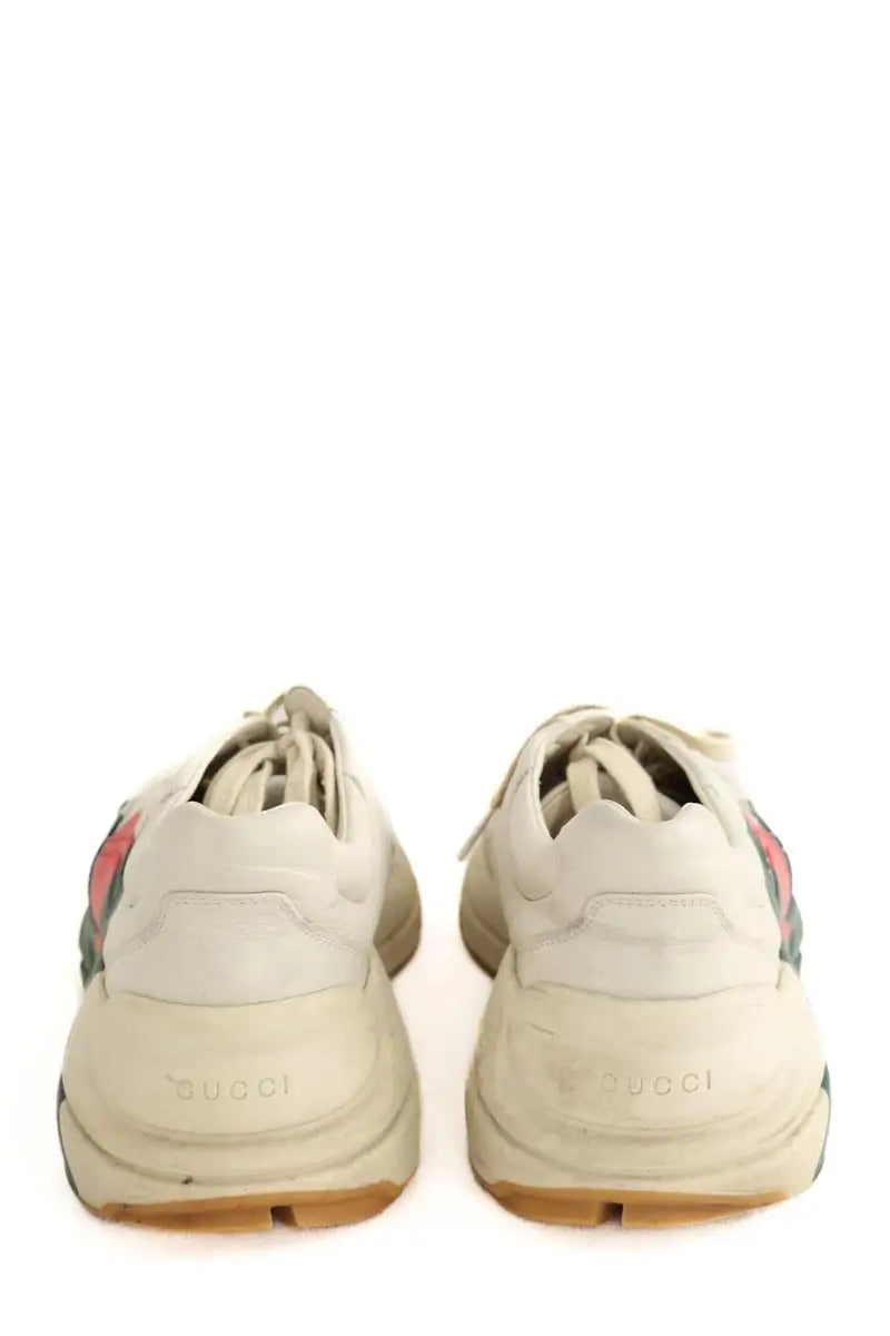 Baskets basses Gucci Beige en Cuir