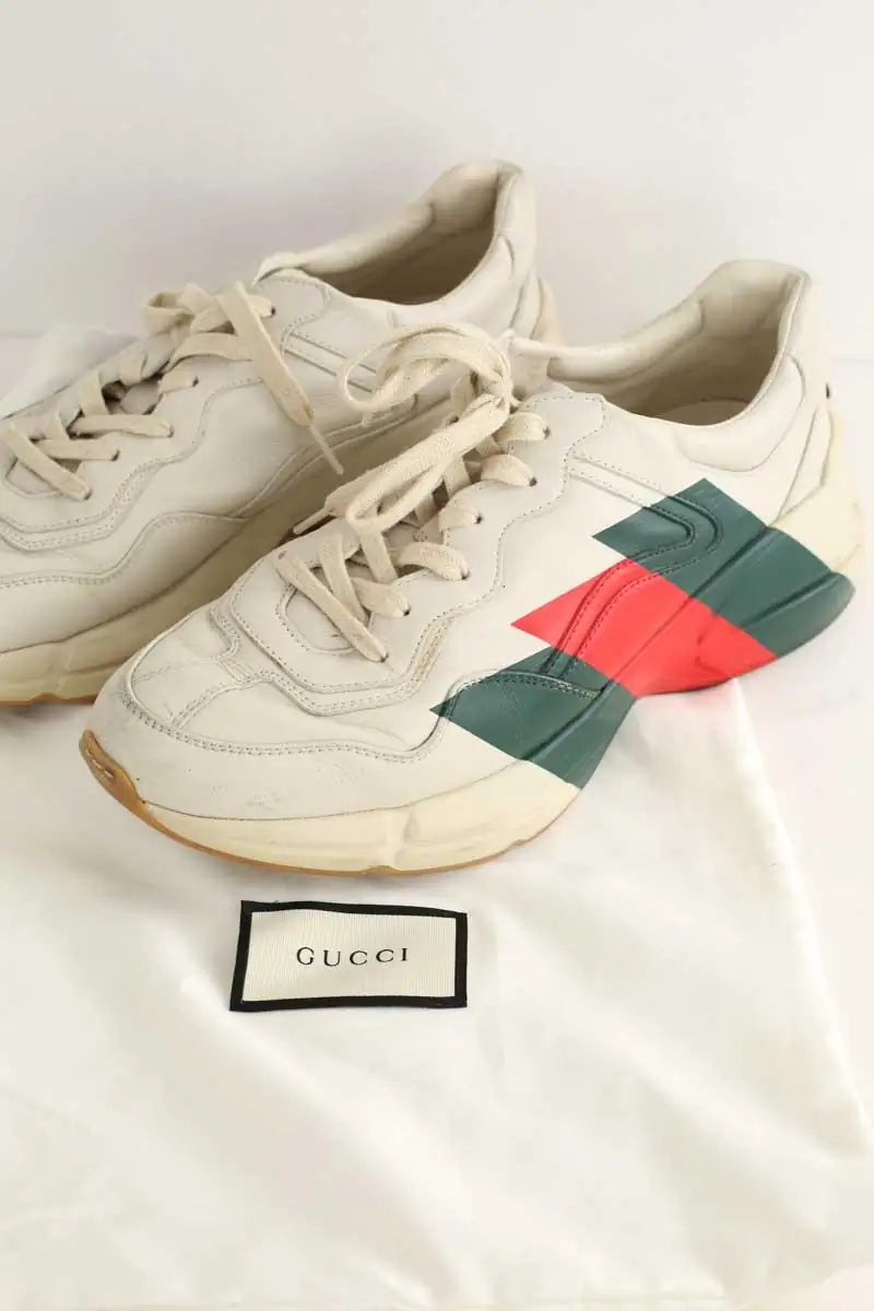 Baskets basses Gucci Beige en Cuir
