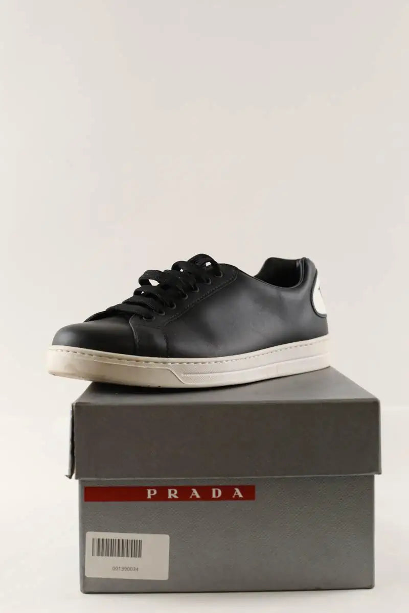 Baskets basses Prada Noir en Cuir