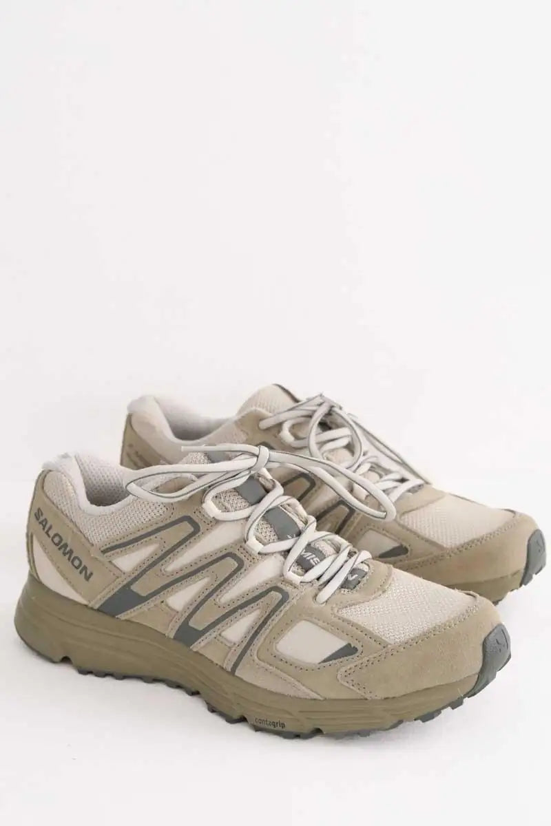 Baskets basses Salomon Beige en Daim