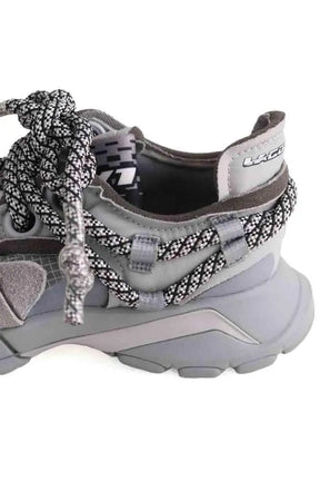 Baskets Lacoste Gris en Daim