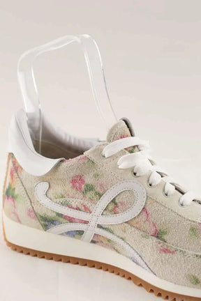 Baskets Loewe Flow runner Ecru en Daim