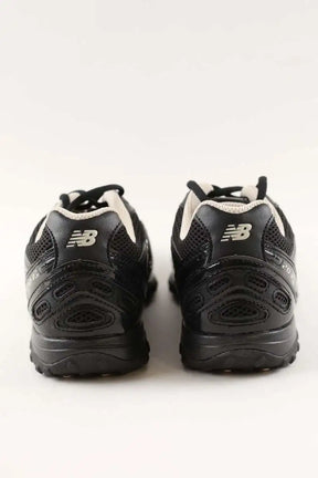 Baskets New Balance 204L Noir en Cuir