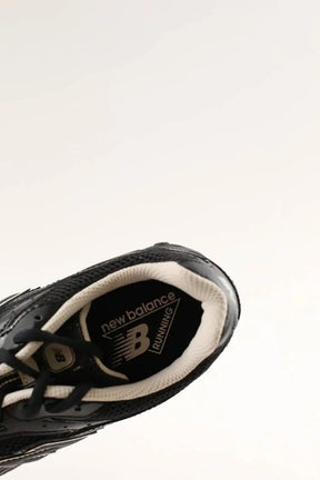 Baskets New Balance 204L Noir en Cuir