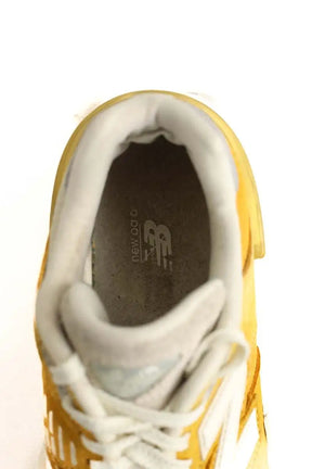 Baskets New Balance 9060 Jaune en Daim