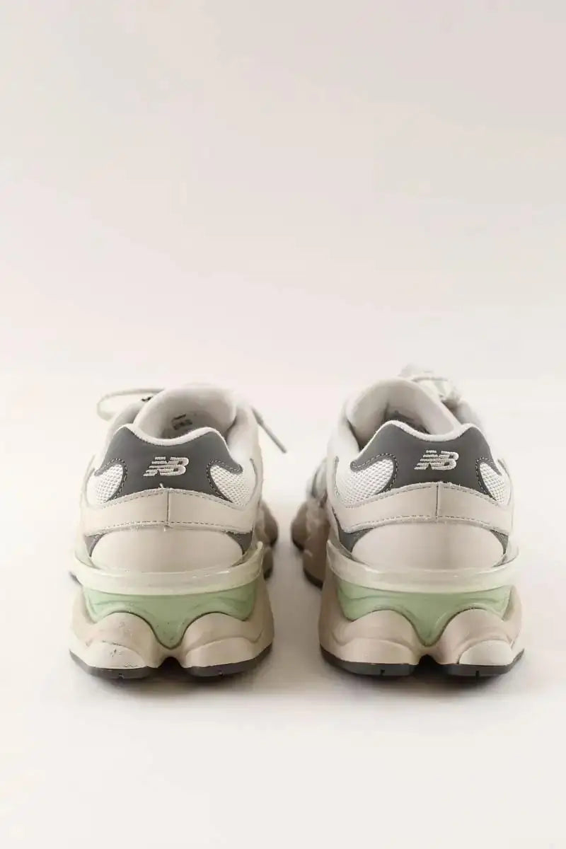 Baskets New Balance Gris en Cuir