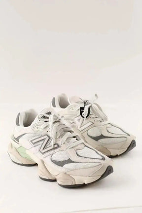 Baskets New Balance Gris en Cuir