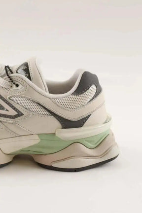 Baskets New Balance Gris en Cuir