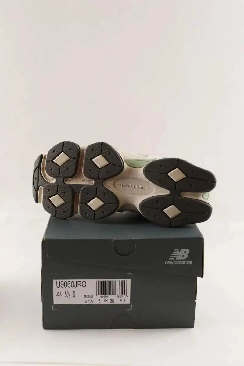 Baskets New Balance Gris en Cuir