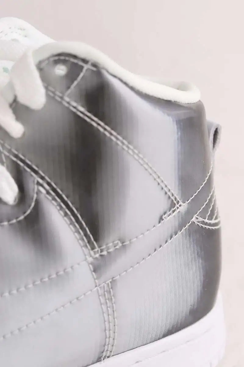 Baskets Nike Dunk Sky Argent en Plastique