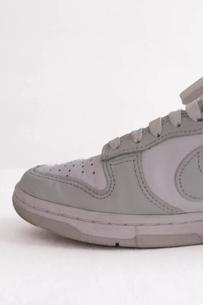 Baskets Nike Gris en Cuir