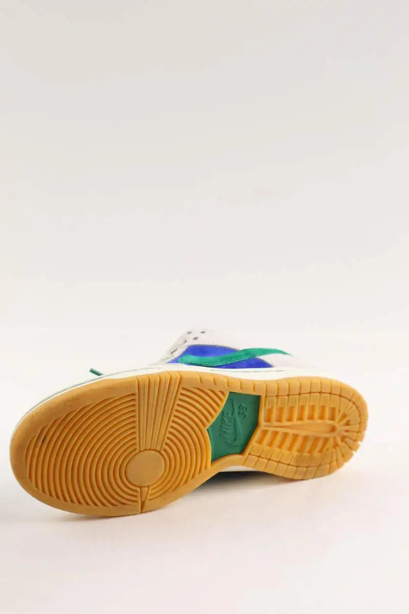 Baskets Nike Gris en Daim