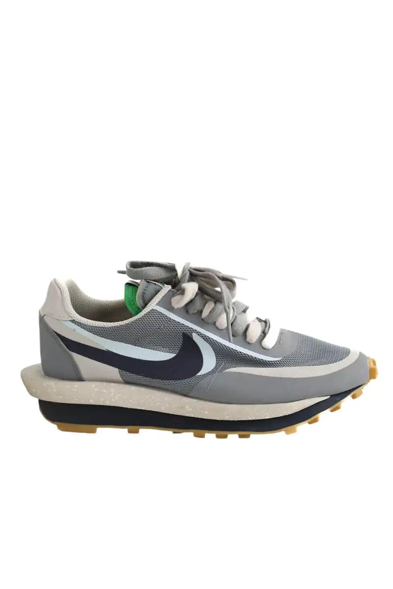 Baskets Nike Gris en Tissu, taille 38 - Seconde Main