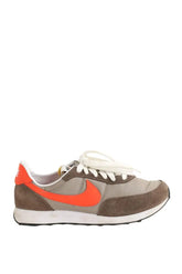 Baskets Nike Kaki en Daim, taille 36 - Seconde Main