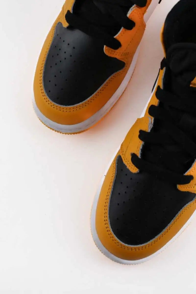 Baskets Nike Orange en Cuir