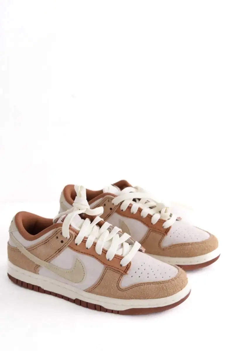 Baskets Nike SB Dunk Low Beige en Daim
