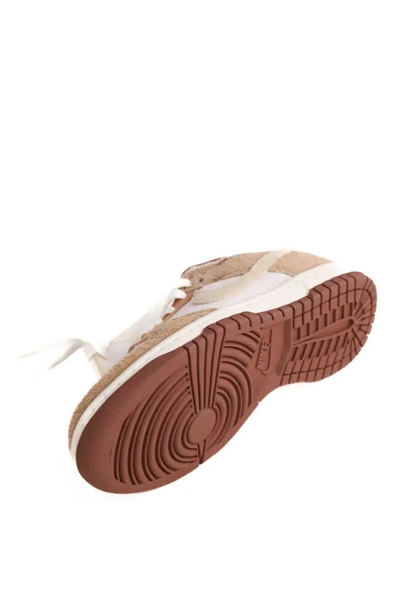 Baskets Nike SB Dunk Low Beige en Daim