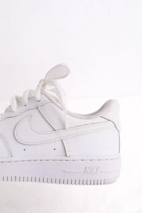 Baskets Nike SF Air Force 1 Blanc en Cuir