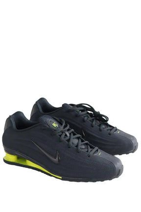Baskets Nike SHOX Vert en Tissu