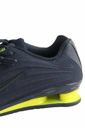 Baskets Nike SHOX Vert en Tissu