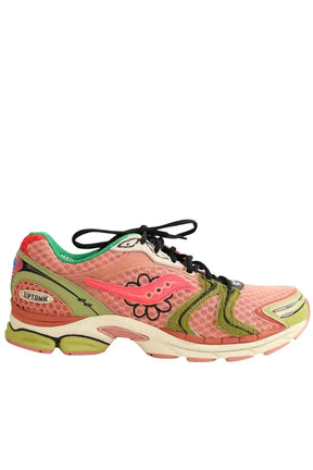 Baskets Saucony Progrid triumph 4 Rose en Tissu, taille 44 - Seconde Main